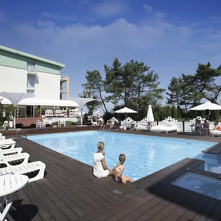 Hotel Bryza & 4*