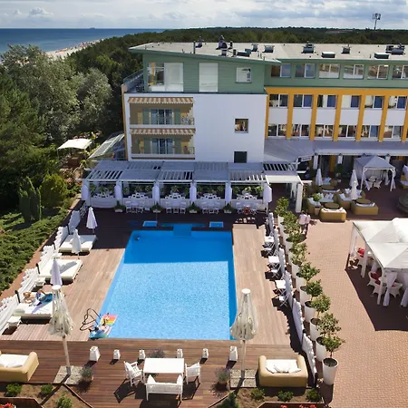 Bryza & Hotel 4*