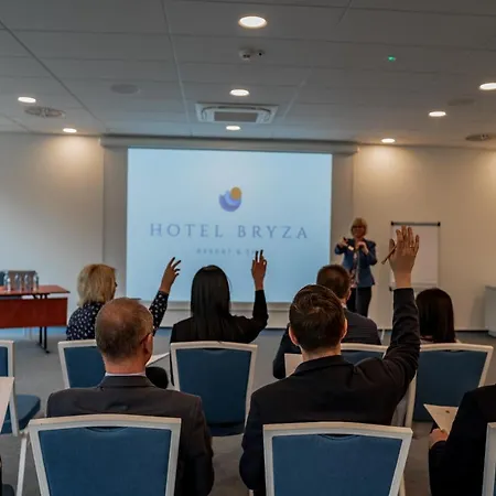 Bryza & Hotel 4*