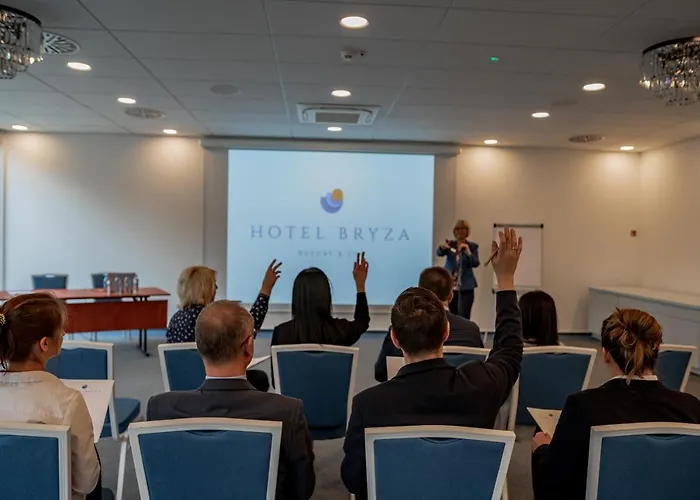 Bryza & ホテル 4*